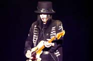 M&ouml;tley Cr&uuml;e 02